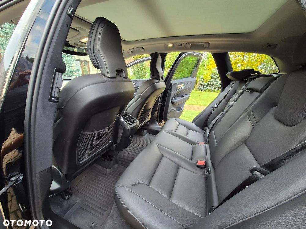 Volvo XC 60 B5 B AWD Ultra Black - 15