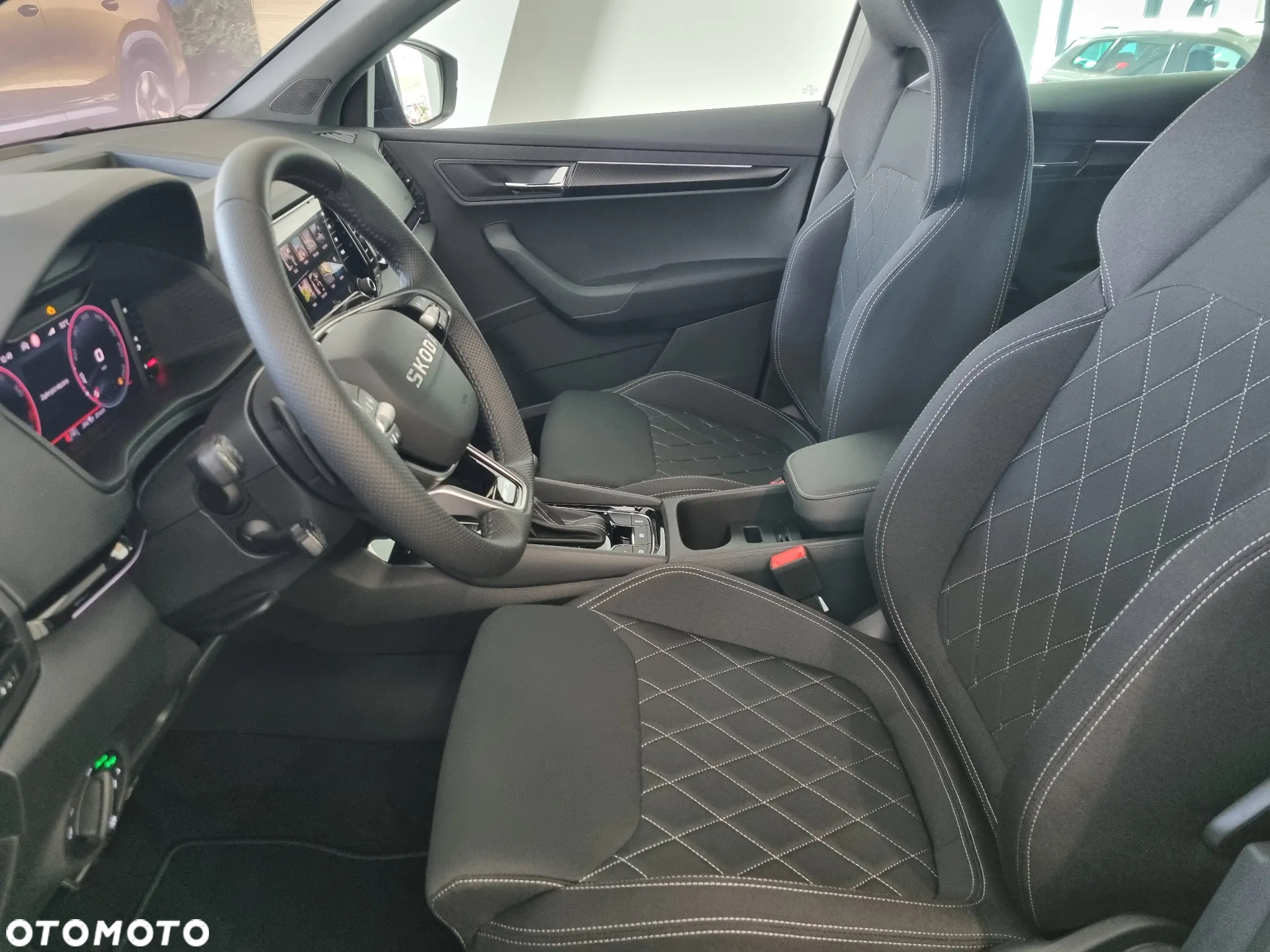 Skoda Karoq 1.5 TSI ACT Sportline DSG - 16