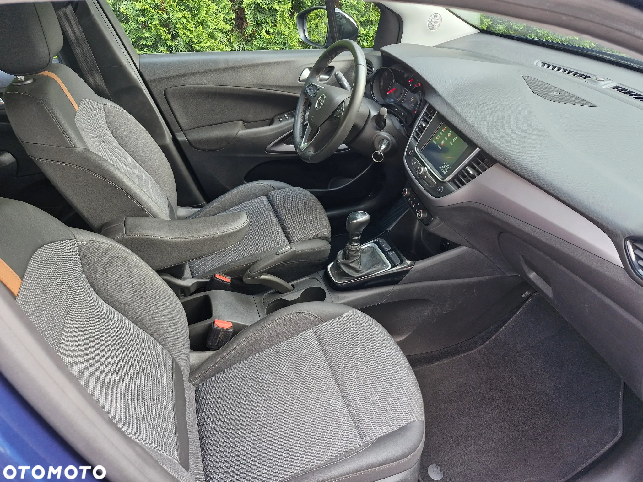 Opel Crossland X - 12
