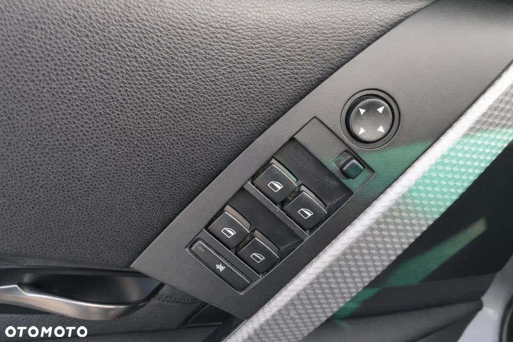BMW Seria 5 530xi - 17