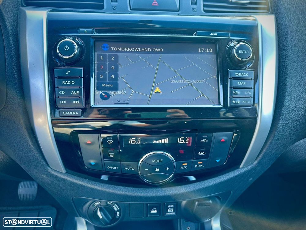 Nissan Navara 2.3 dCi CD 4WD N-Connecta Nav - 16