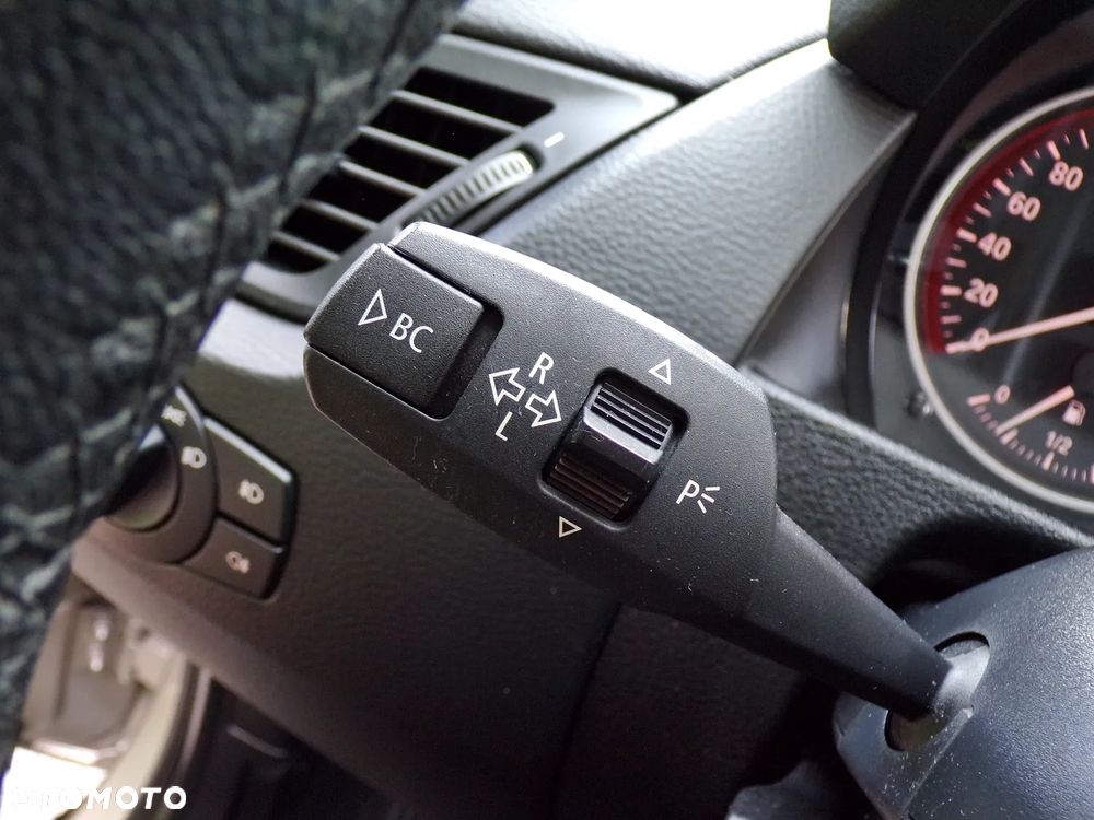 BMW X1 ver-sdrive18i-xline - 20