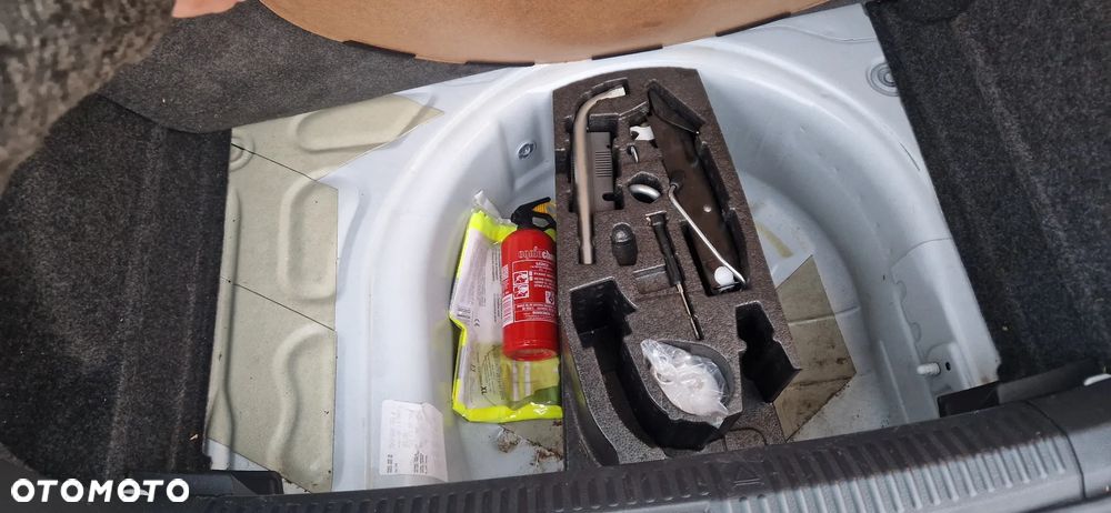 Volkswagen Polo 1.0 (Blue Motion Technology) Comfortline - 18