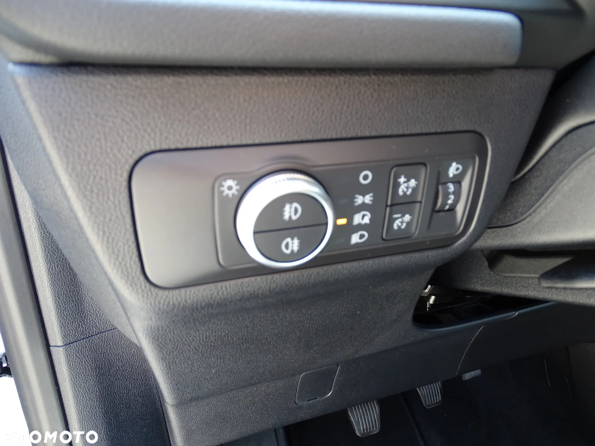 Ford Kuga 1.5 EcoBoost FWD Edition ASS MMT6 - 30
