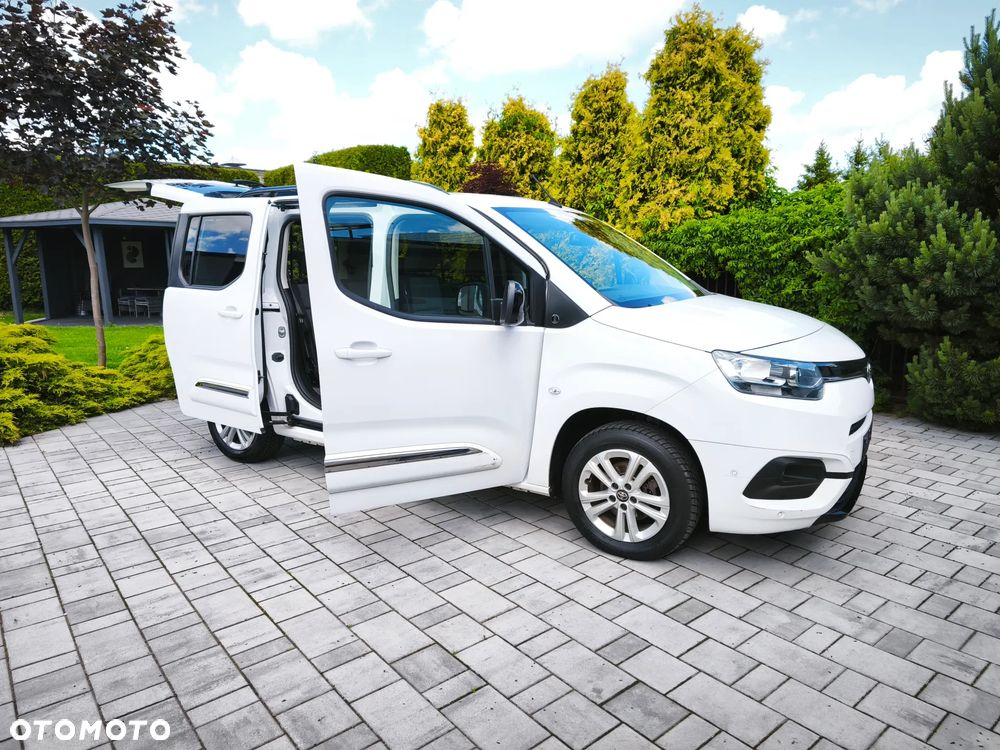 Toyota Proace City Verso 1.2 Turbo L1 Team Deutschland - 2