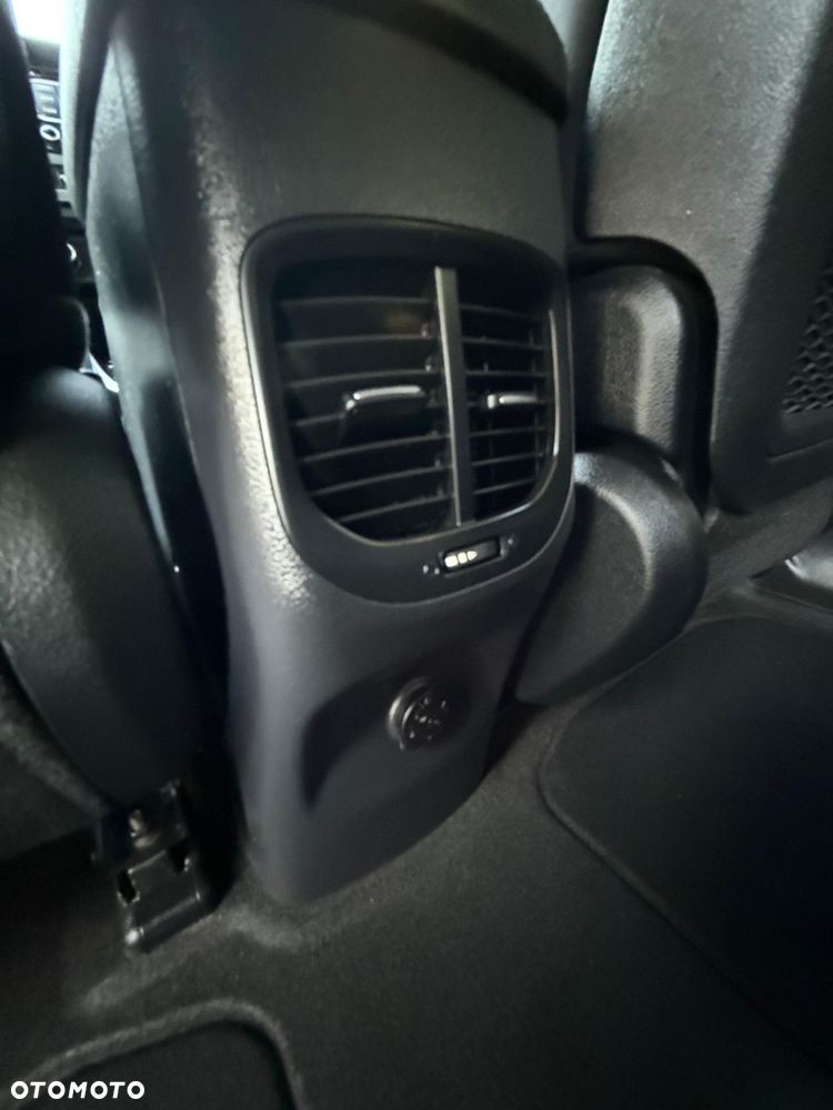 Kia Carens 1.6 GDI M EU6 - 37