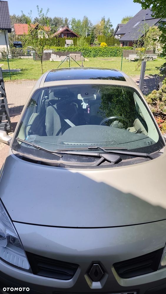 Renault Scenic 1.6 16V Confort Privilege - 3