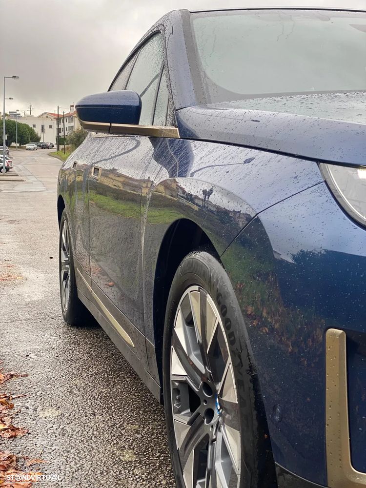 BMW iX xDrive40 - 4