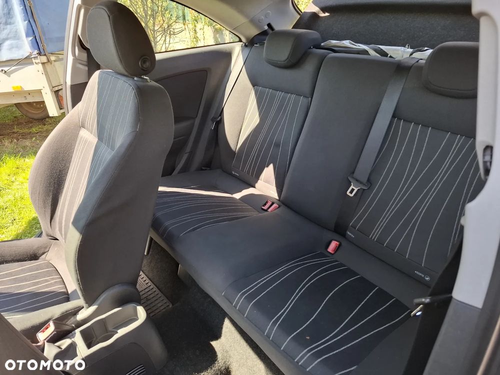 Opel Corsa 1.2 16V Cosmo - 8