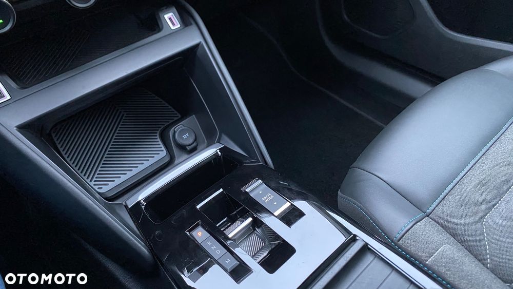 Citroën C4 BlueHDi 130 Stop&Start EAT8 MAX - 28