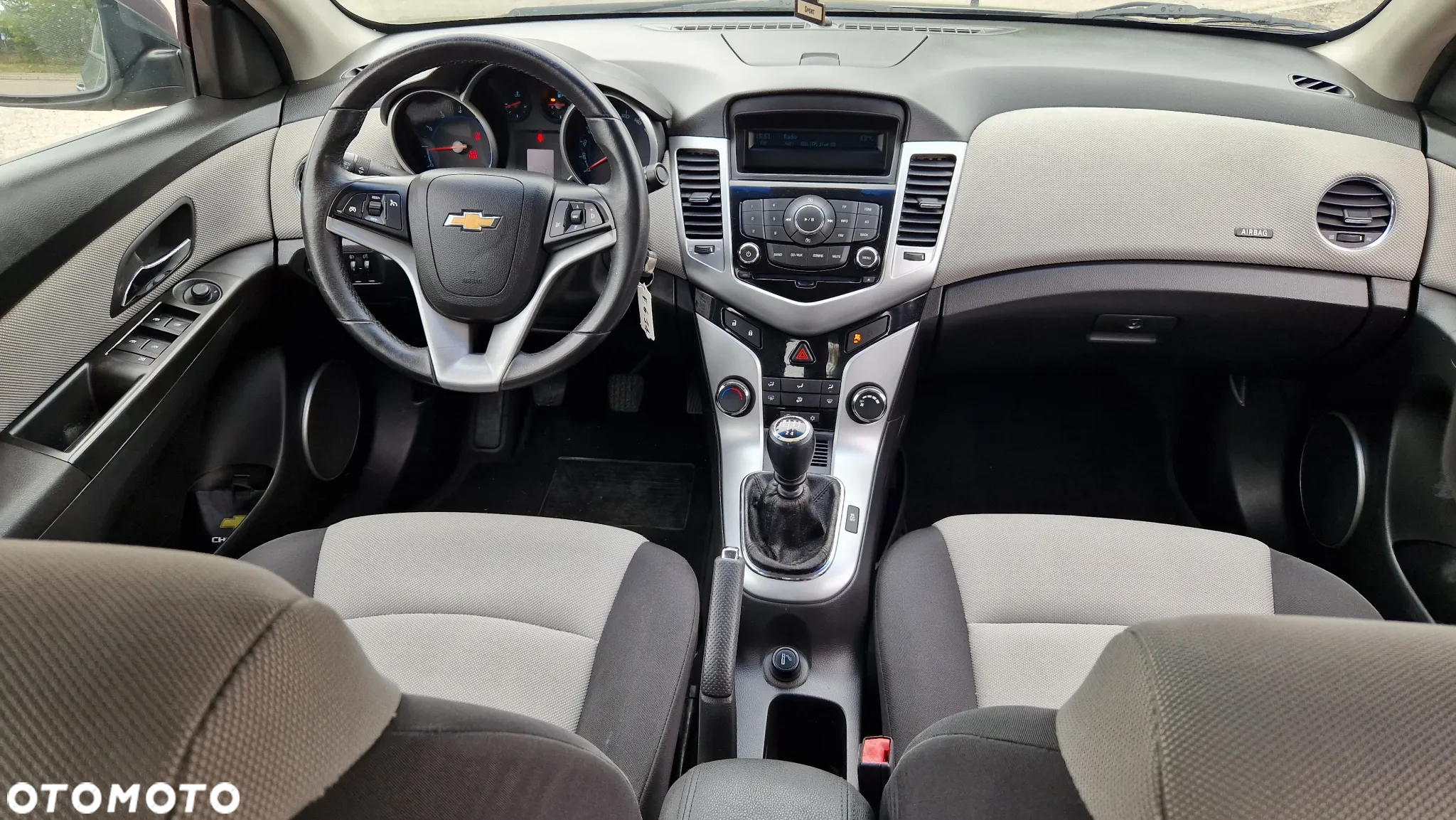 Chevrolet Cruze 1.8 LS - 12