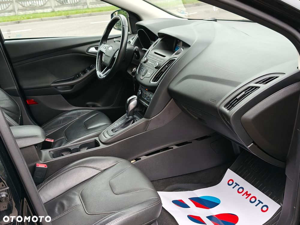 Ford Focus 2.0 16V Ghia - 7