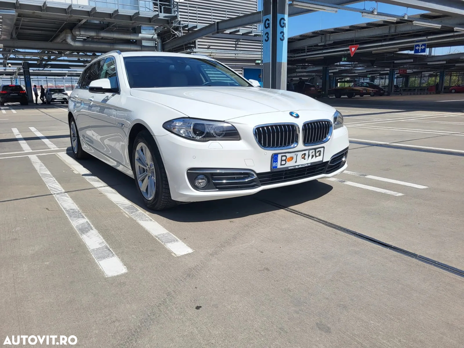 BMW Seria 5 520d xDrive Touring Aut. Luxury Line - 3