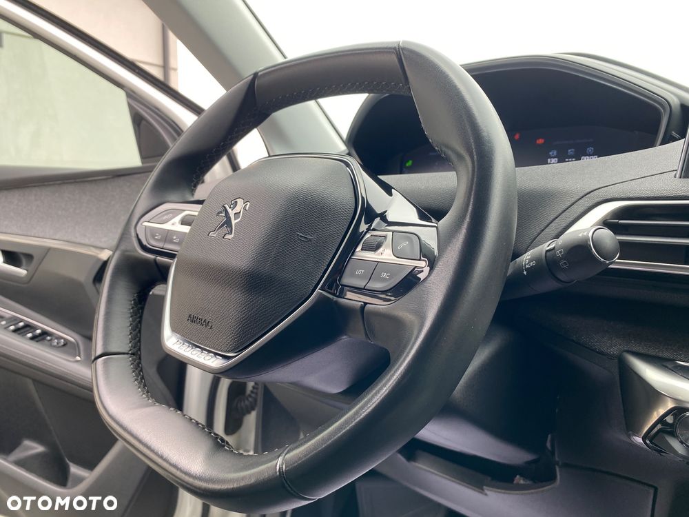 Peugeot 3008 1.2 PureTech GPF Allure S&S EAT8 - 25