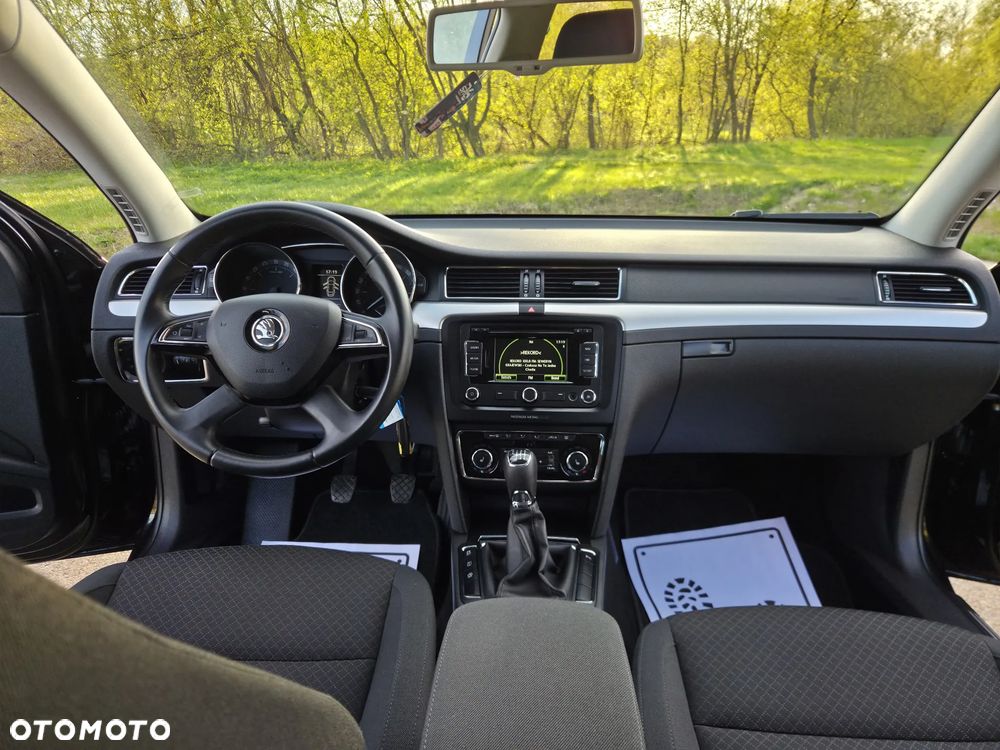 Skoda Superb 1.6 TDI Ambition - 16