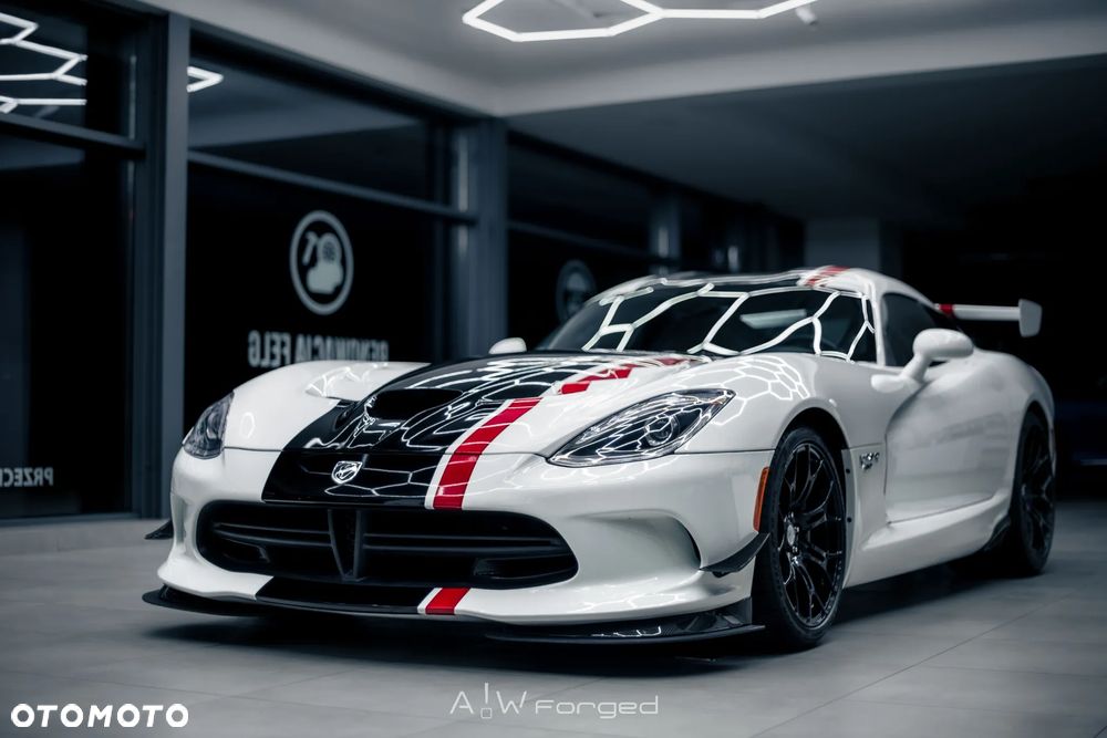Dodge Viper - 6