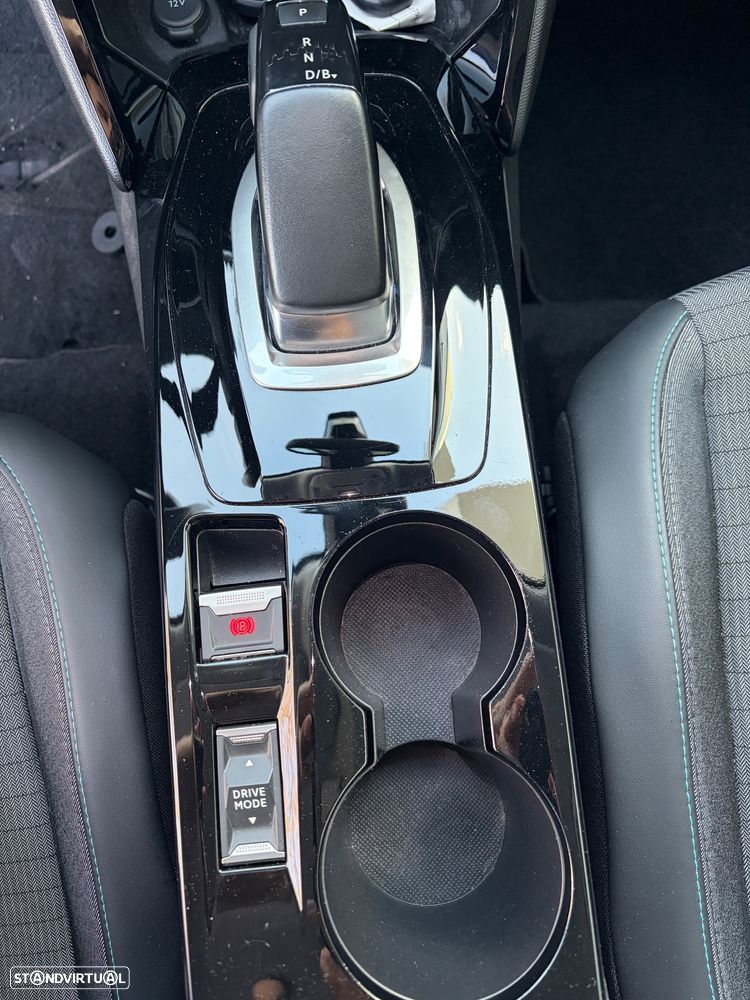 Peugeot e-2008 Allure Pack - 17