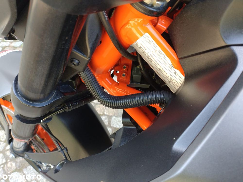 KTM Duke 125 - 32