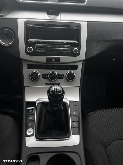 Volkswagen Passat 1.6 TDI Trendline Optimum - 7