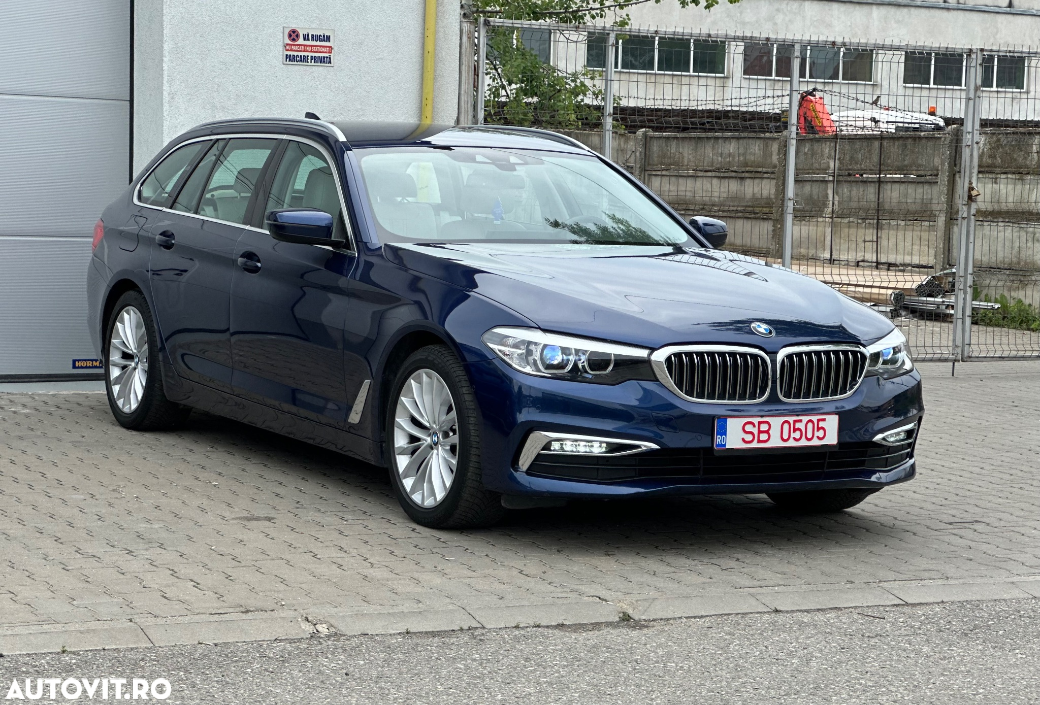 BMW Seria 5 520d xDrive Touring Aut. Luxury Line - 3