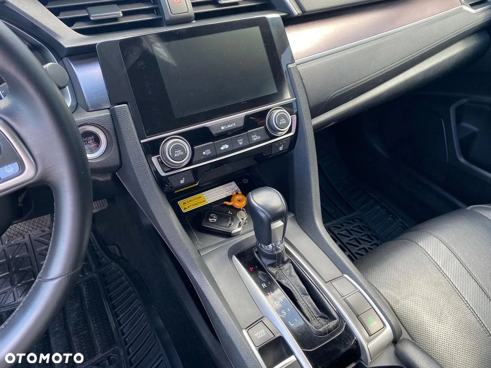 Honda Civic 1.5 i-VTEC Turbo CVT Executive - 11