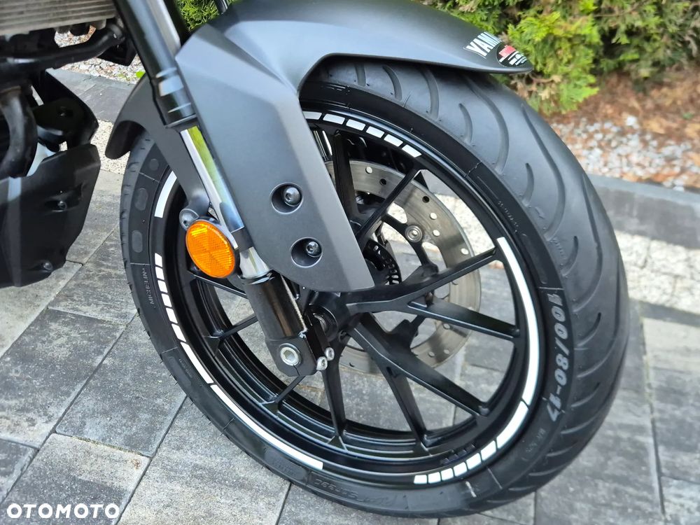 Yamaha MT - 12