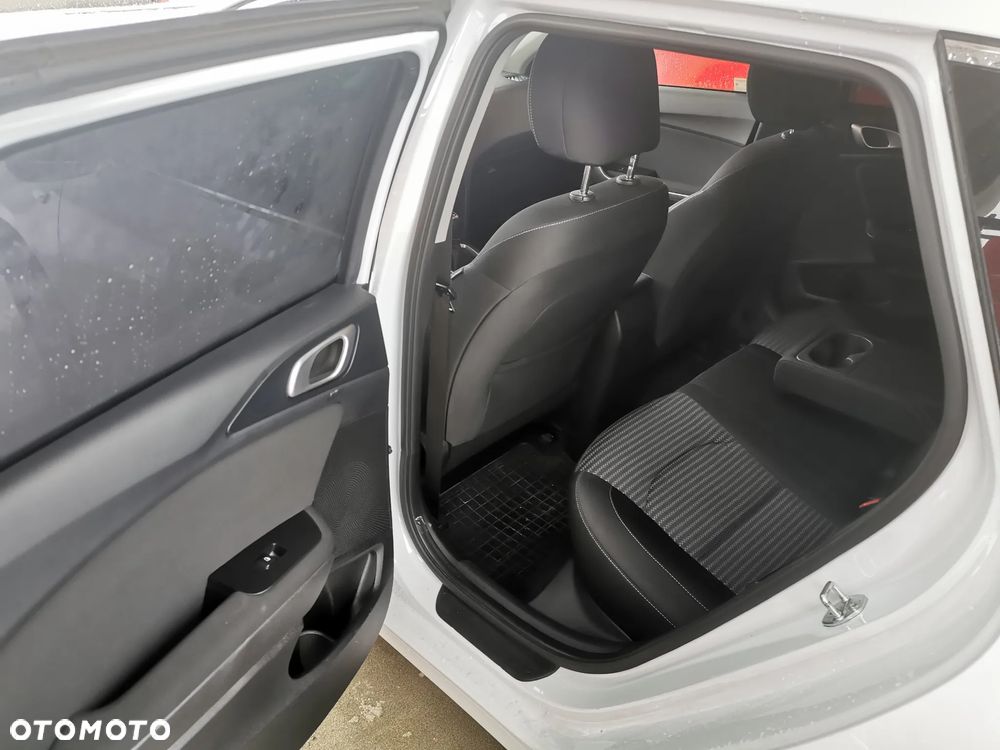 Kia Ceed 1.5 T-GDI M - 18