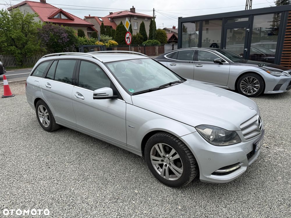 Mercedes-Benz Klasa C 180 BlueEFFICIENCY 7G-TRONIC Avantgarde - 18