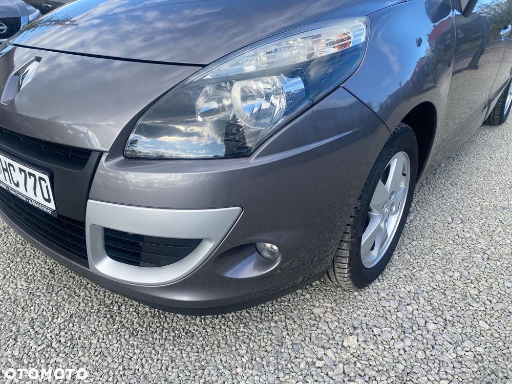 Renault Scenic 1.6 16V 110 Dynamique - 9