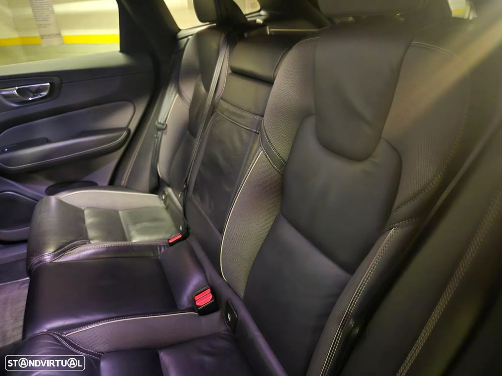 Volvo XC 60 2.0 D4 R-Design Geartronic - 41