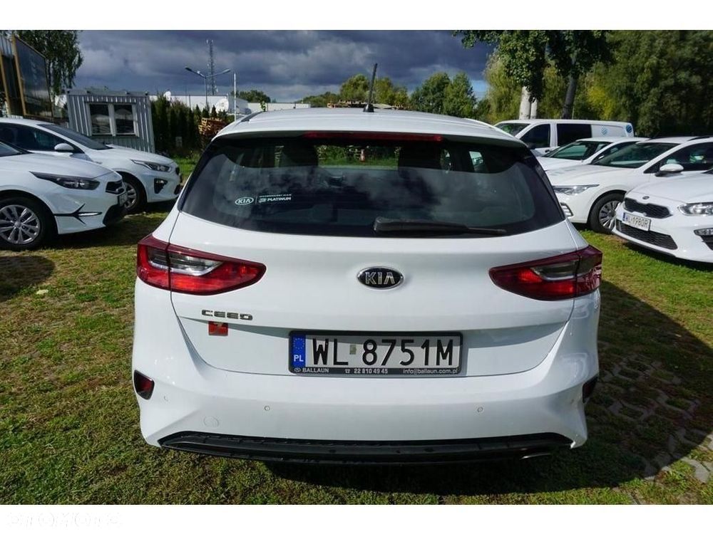 Kia Ceed - 4