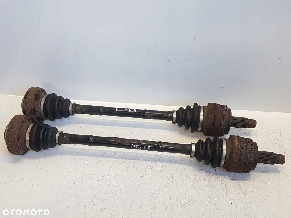 BMW 1 E87 2.0D PÓŁOŚ PRAWA 7533446 - 8