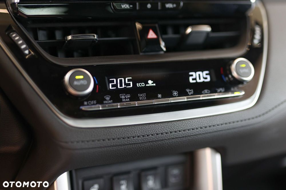 Toyota Corolla Cross 2.0 Hybrid Executive - 26
