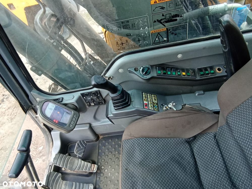 Volvo EC210 BLC - 3