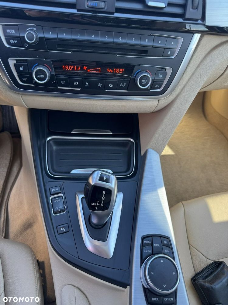 BMW Seria 3 330d Luxury Line sport - 16