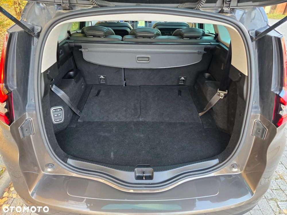 Renault Grand Scenic ENERGY TCe 130 BOSE EDITION - 32