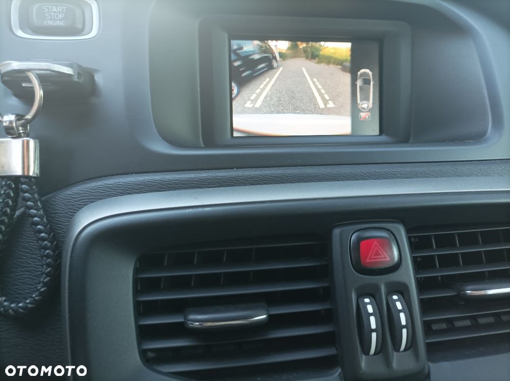 Volvo V40 D2 - 13