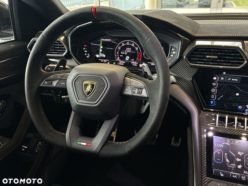 Lamborghini Urus - 17