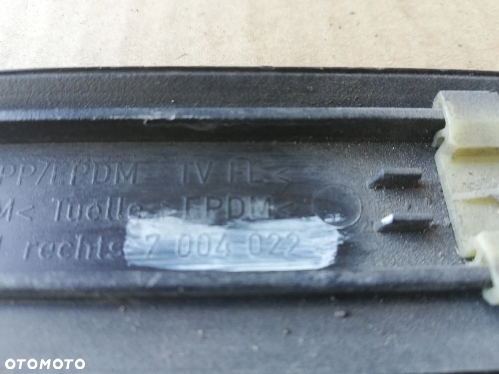 LISTWA BŁOTNIKA PRAWY PRZÓD BMW E39 7004022 - 2