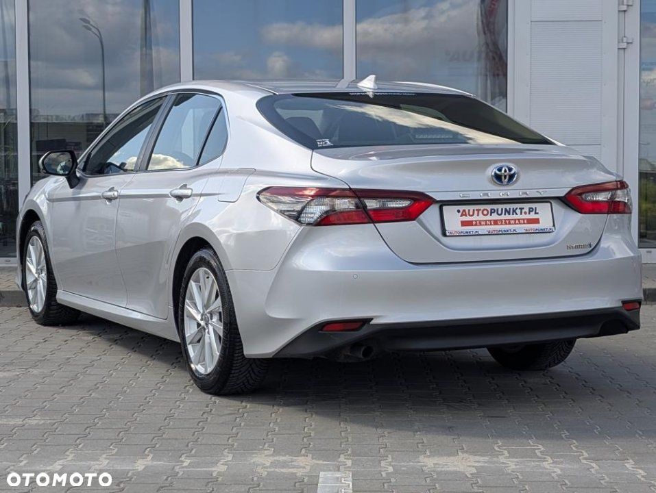 Toyota Camry - 3