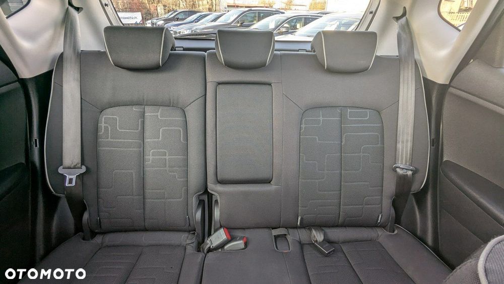 Kia Venga - 16