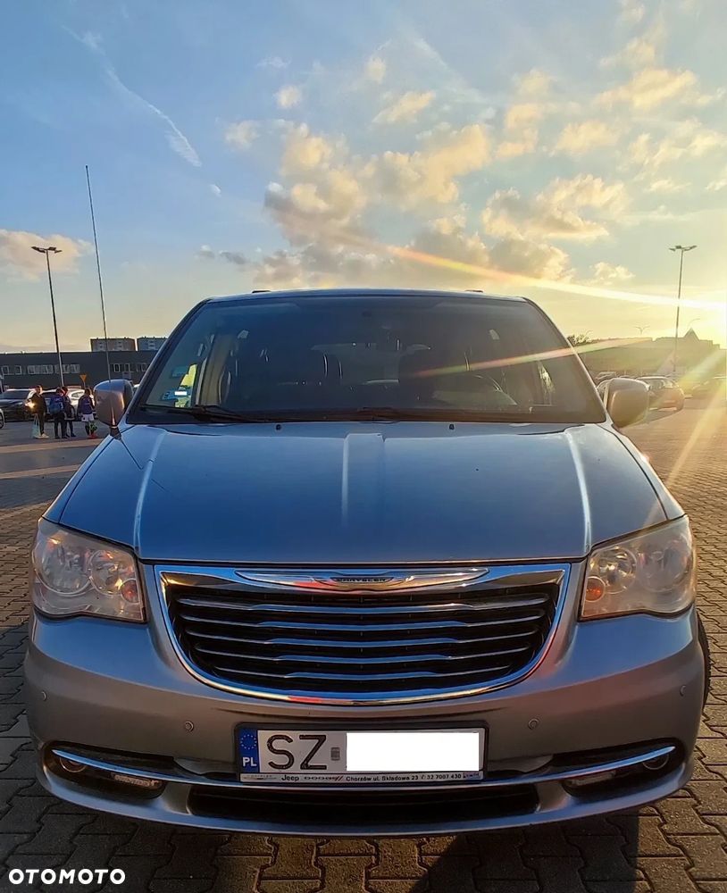 Chrysler Town & Country 3.6 Touring - 1
