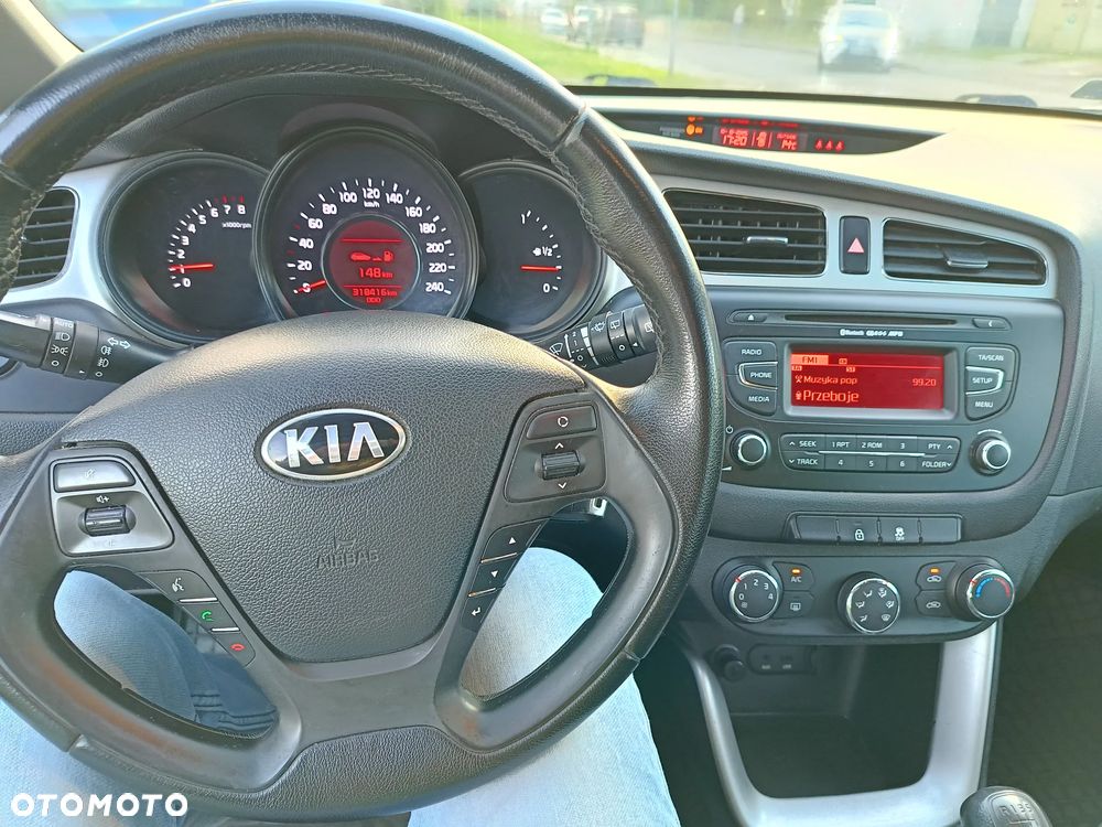 Kia Ceed Cee'd 1.6 GDI L - 12