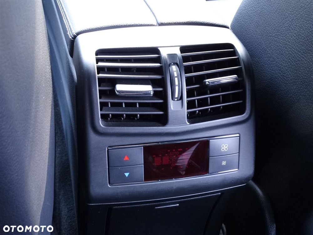 Mercedes-Benz Klasa E 500 Avantgarde - 30