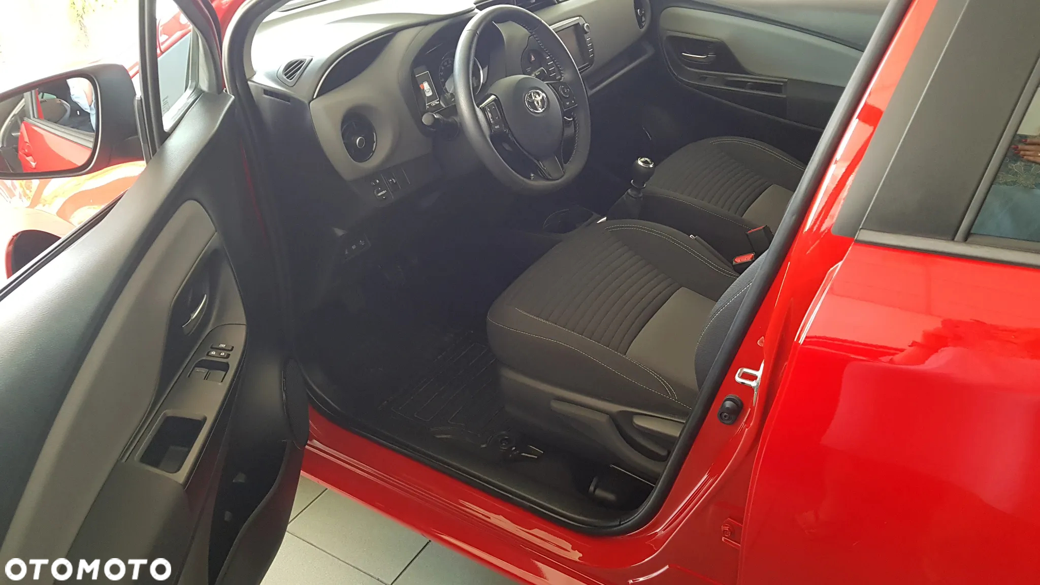 Toyota Yaris - 6