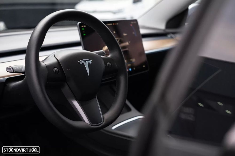 Tesla Model 3 Long Range Tração Traseira - 13