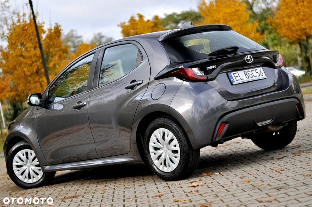 Toyota Yaris - 4