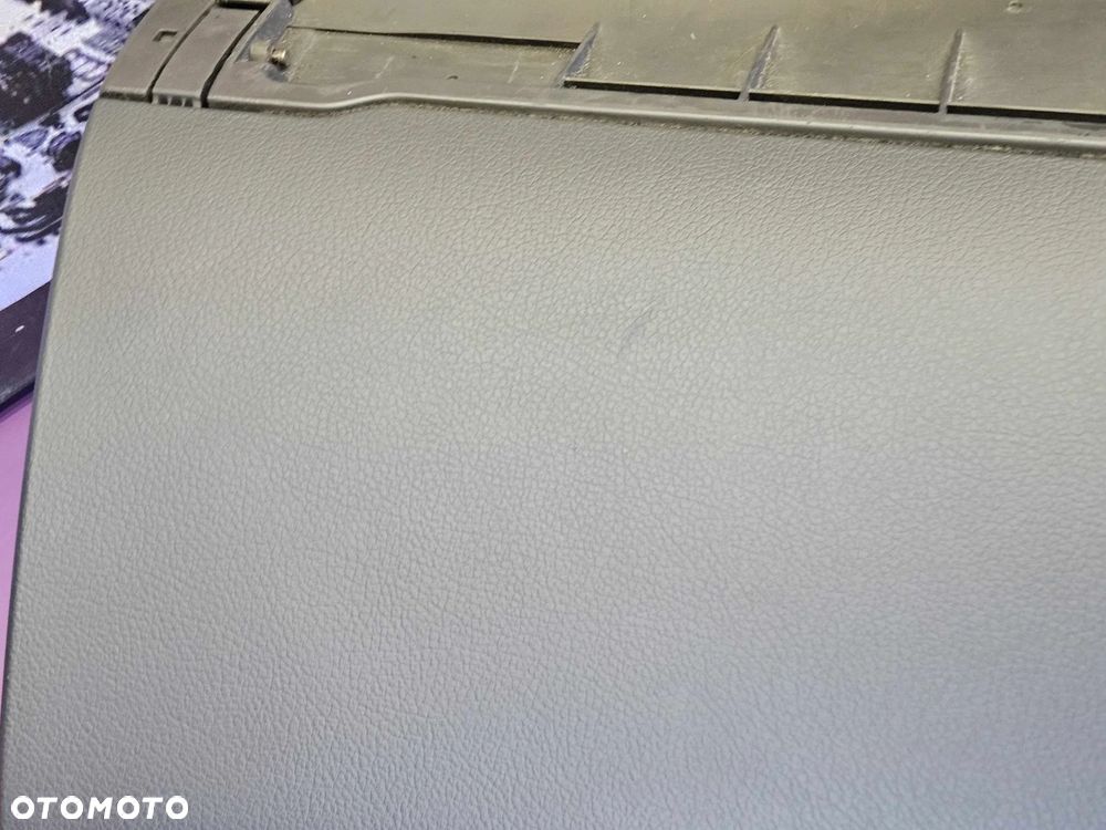 Schowek Pasażera 8E1857035 C Osłona Klapa Ciemny Soul Europa Audi A4 B6 B7 Seat Exeo - 10