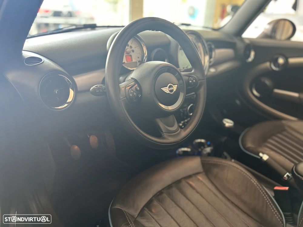 MINI Cabrio Cooper D Highgate - 33