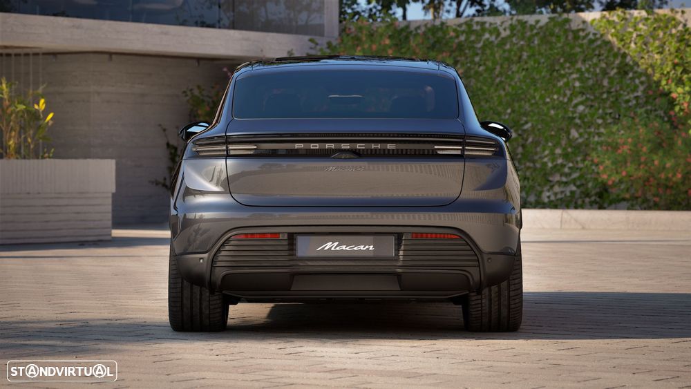 Porsche Macan Electric 4 - 6